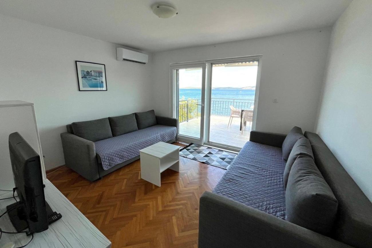 Apartments By The Sea Maslinica, Solta - 774 Grohote Eksteriør bilde